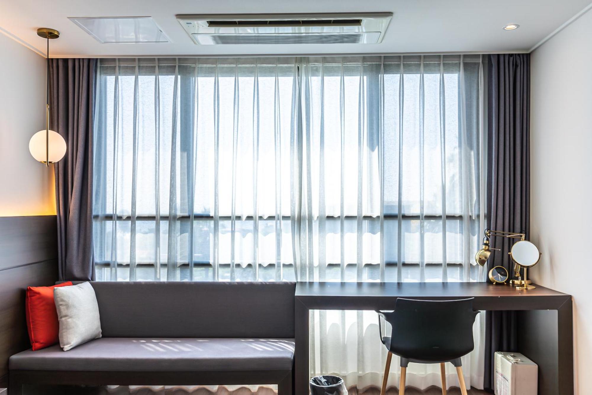 Hotel The Grang Jungmun Согвипхо Экстерьер фото
