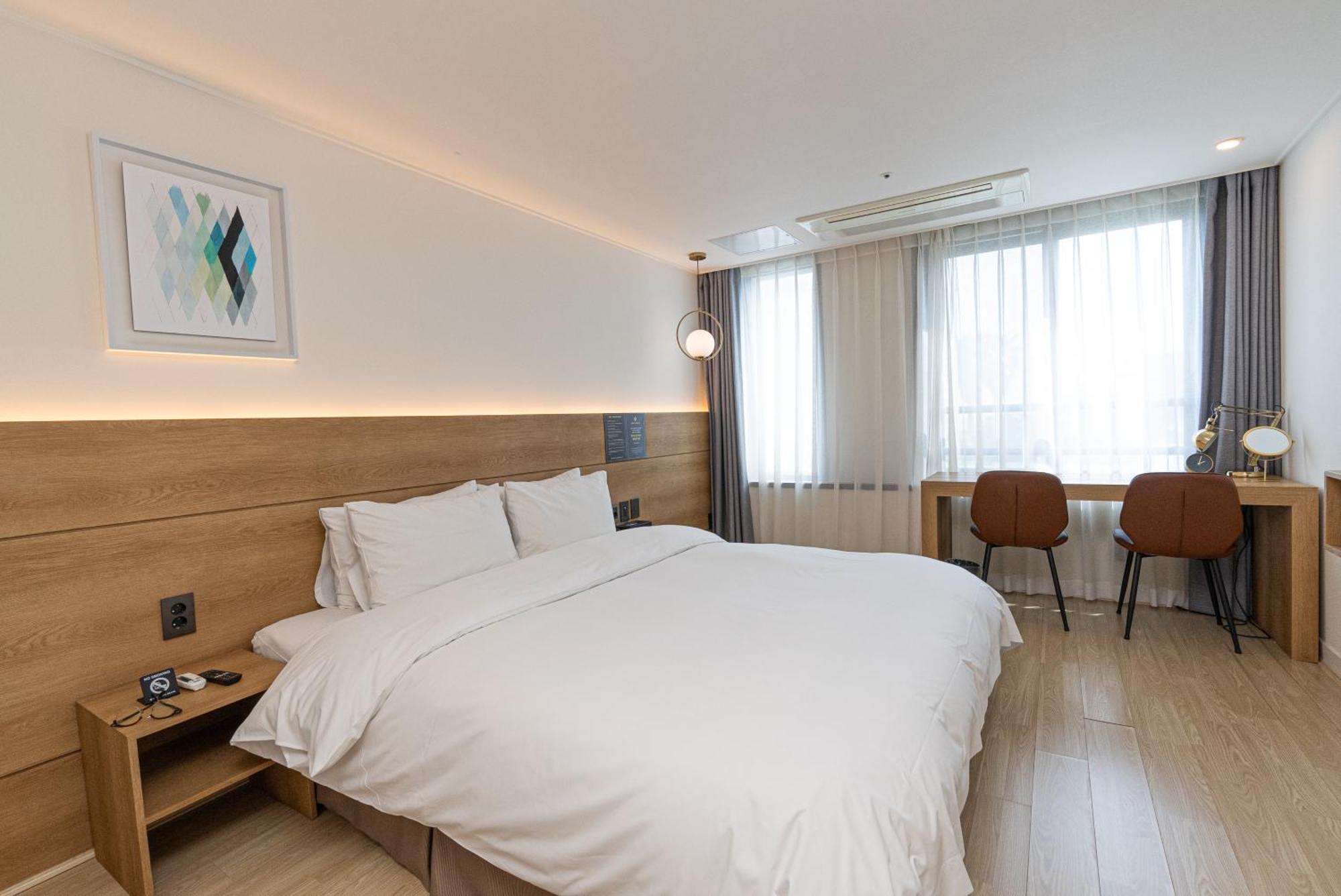 Hotel The Grang Jungmun Согвипхо Экстерьер фото