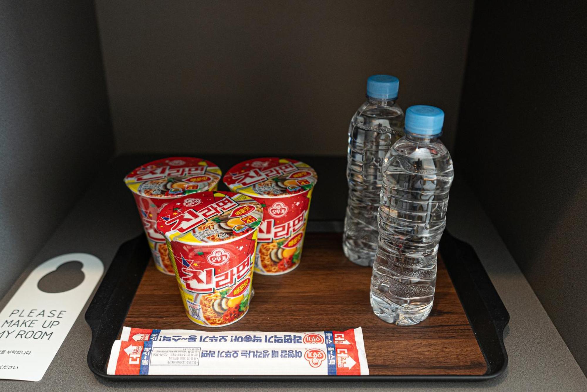 Hotel The Grang Jungmun Согвипхо Экстерьер фото